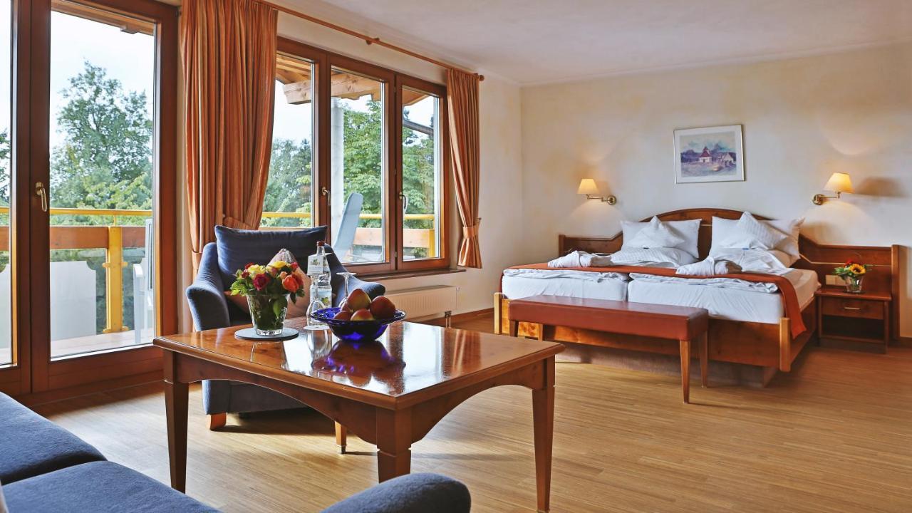 Schwarzwaldhotel Oberwiesenhof Seewald Exterior foto